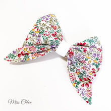 Load image into Gallery viewer, Miss Chloe Handmade Hairclip - Jolene

