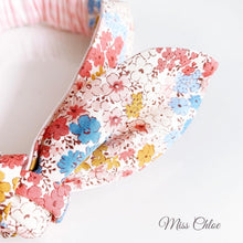 Load image into Gallery viewer, Miss Chloe Handmade Headband - Gracee
